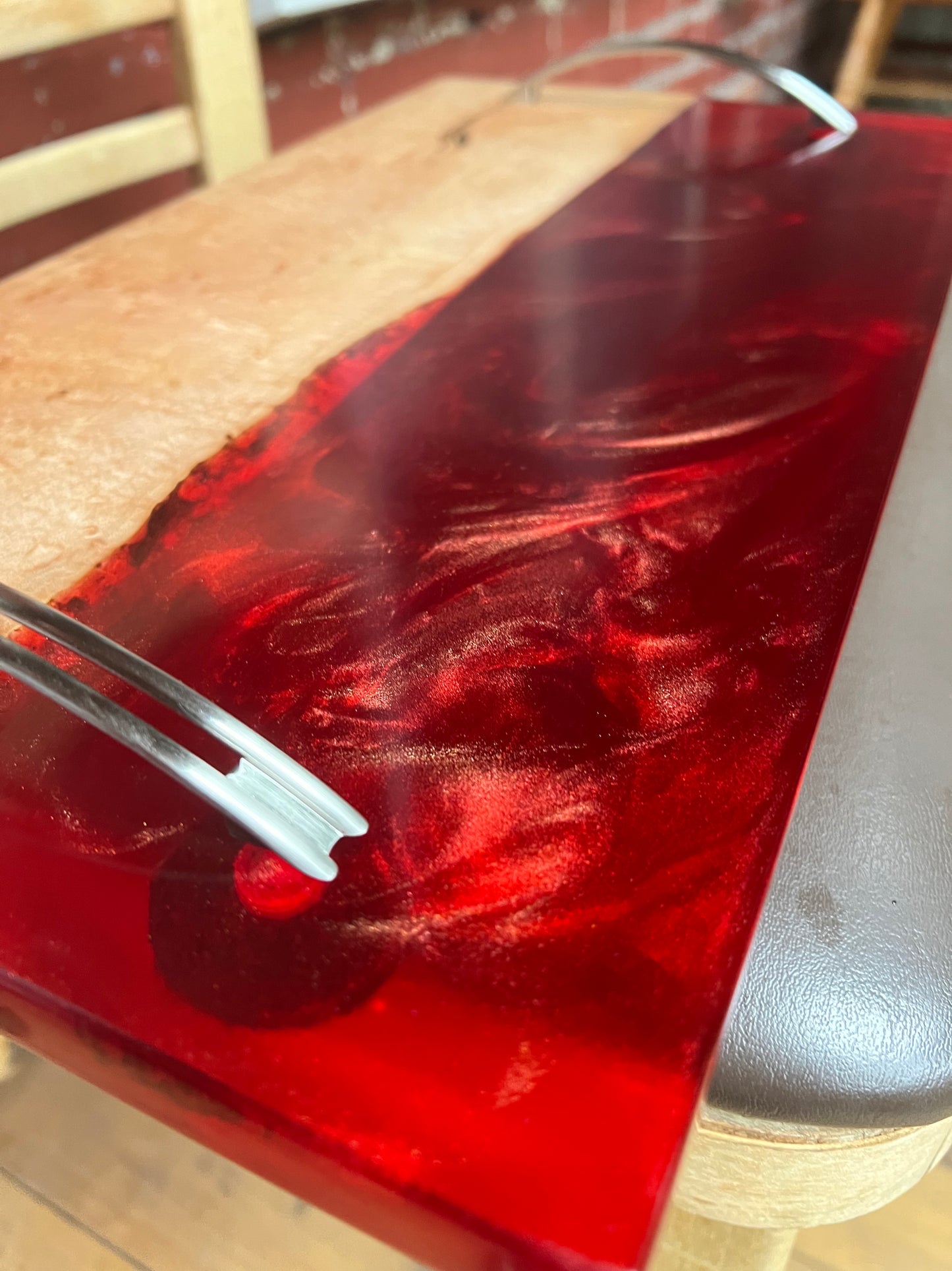 PLATEAU DE SERVICE « RED RED WINE »